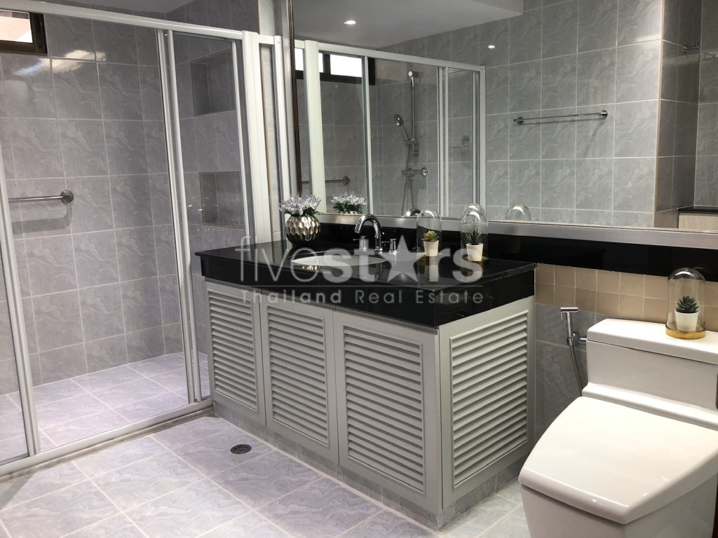 Condo de 3 chambres à louer sur Nana, photo 13