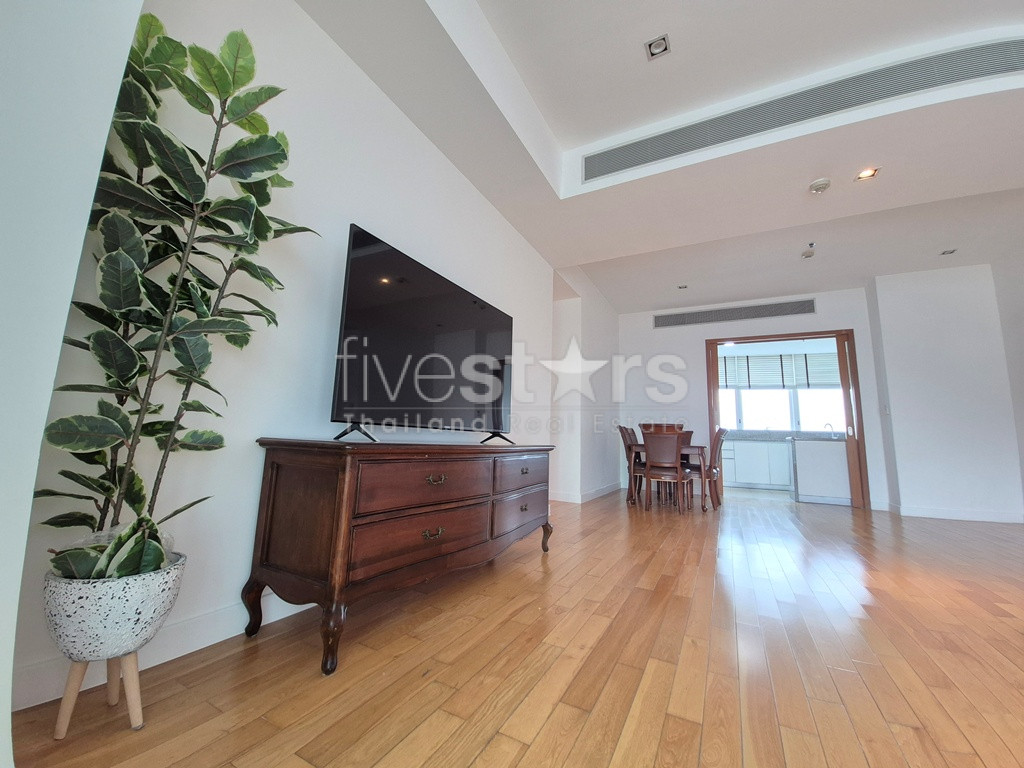 Appartement de 3 chambres à louer proche du BTS Asoke et du parc Benchakitti, photo 4