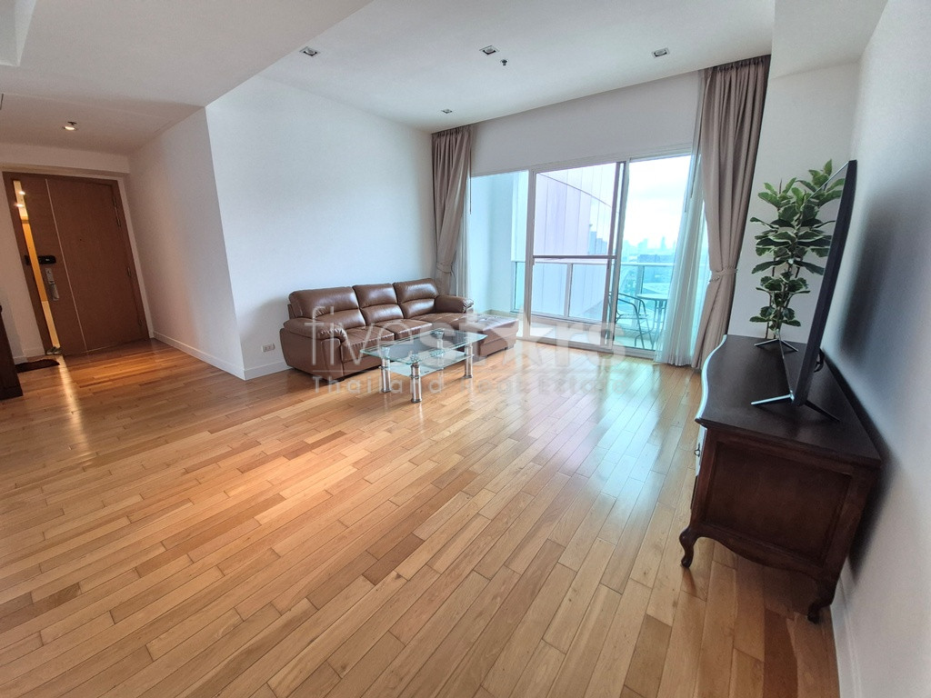Appartement de 3 chambres à louer proche du BTS Asoke et du parc Benchakitti, photo 2
