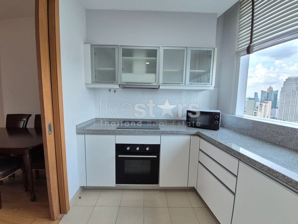Appartement de 3 chambres à louer proche du BTS Asoke et du parc Benchakitti, photo 9
