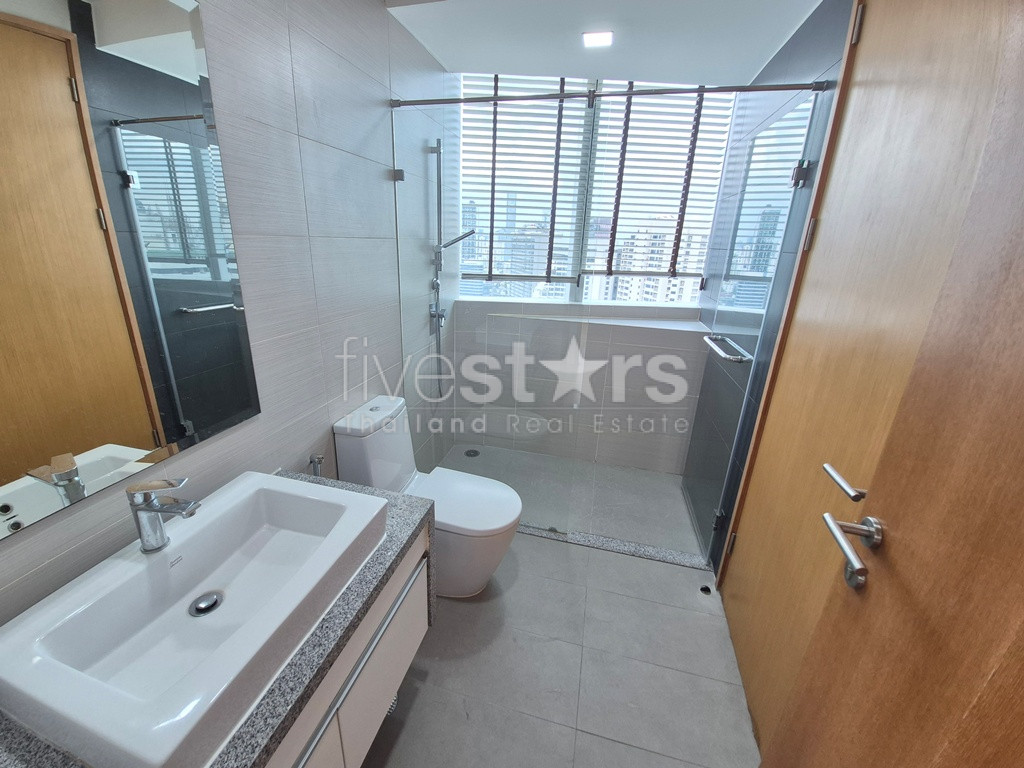 Appartement de 3 chambres à louer proche du BTS Asoke et du parc Benchakitti, photo 20