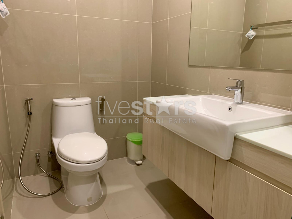 Spacieux condominium 1 chambre à louer à Sukhumvit., photo 16