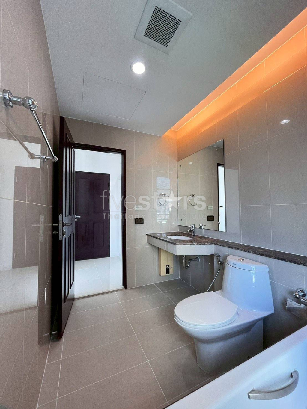 1 bedroom condo near Nana, photo 8
