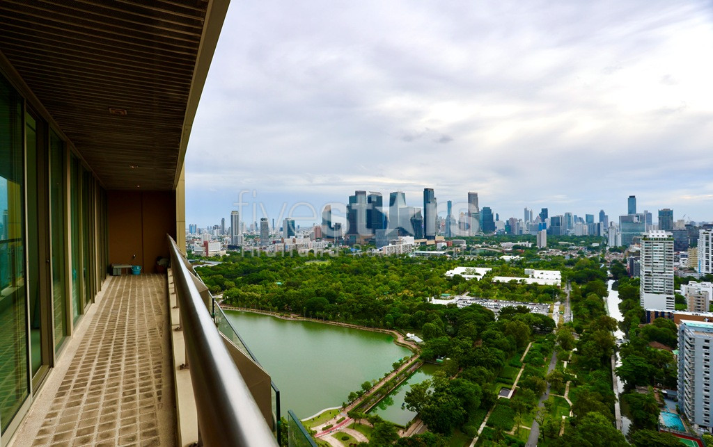 3 bedrooms condo for sale on Asoke road, photo 4