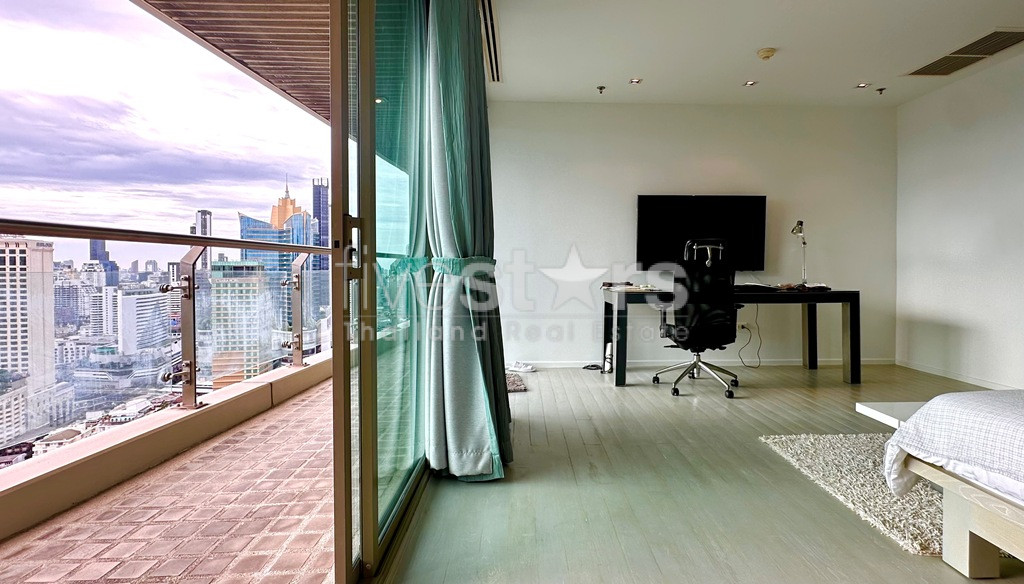 3 bedrooms condo for sale on Asoke road, photo 9