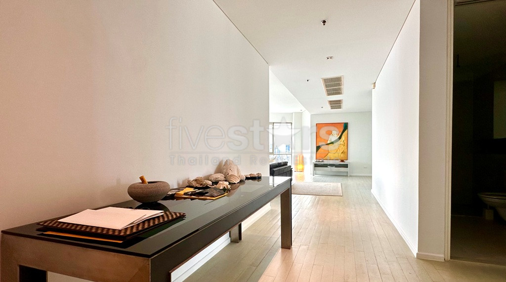 3 bedrooms condo for sale on Asoke road, photo 5