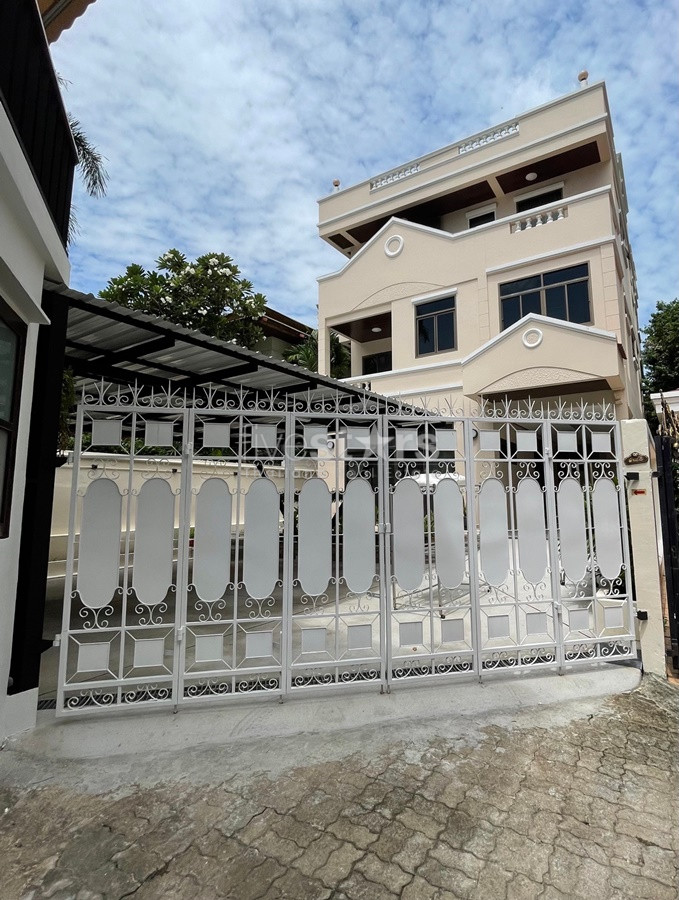 House 5 bedrooms for rent near BTS Nana and Ploenchit, photo 3