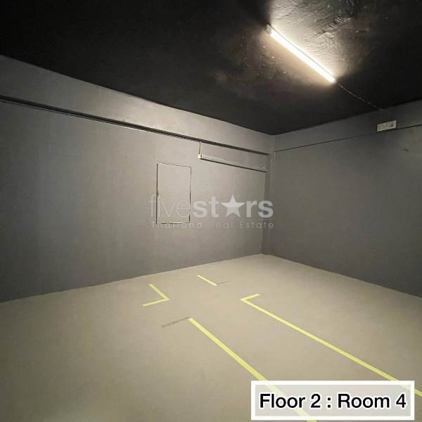Maison de ville de 3 étages à louer près de la station Asoke BTS, photo 7