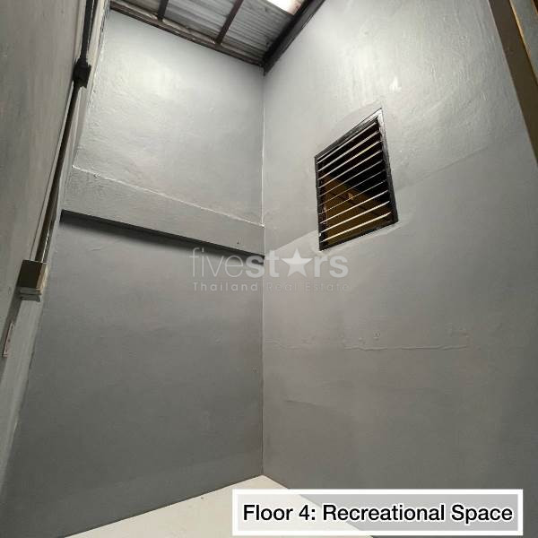Maison de ville de 3 étages à louer près de la station Asoke BTS, photo 12
