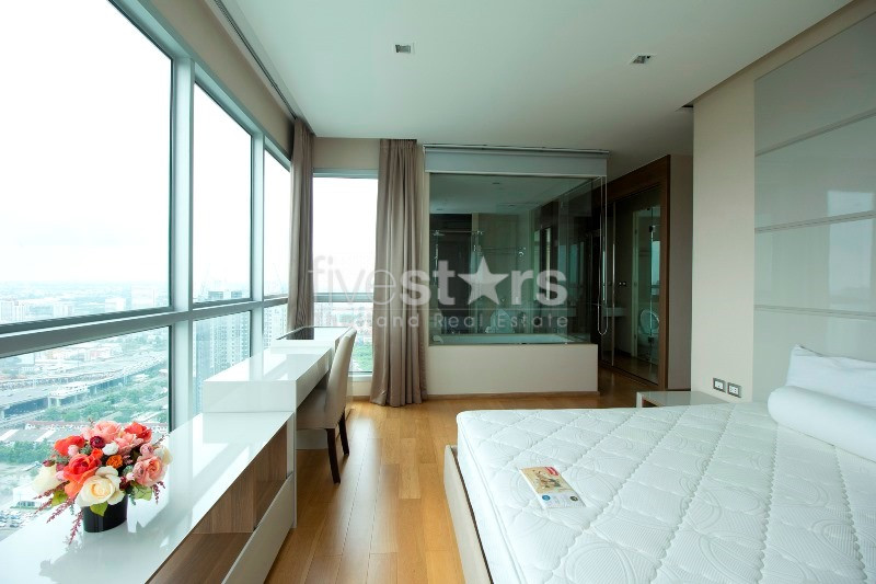 Condo moderne de 2 chambres surélevé à Asoke, photo 11