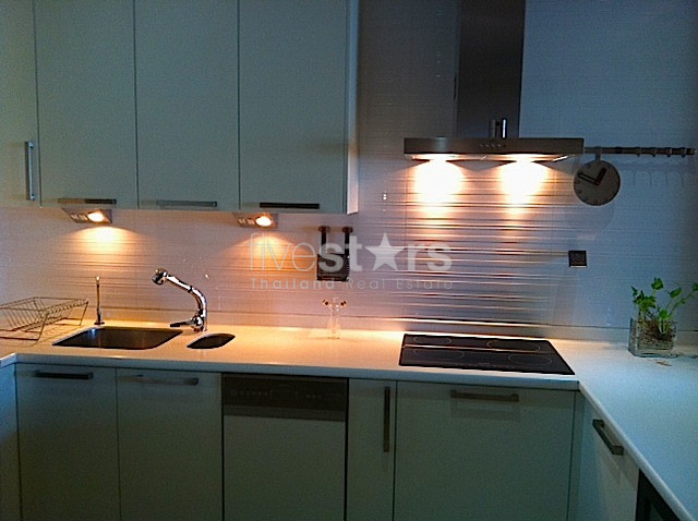 Spacious 2 bedroom condo for rent close to BTS Asoke and shopping mall (will available on 18 DEC), photo 2