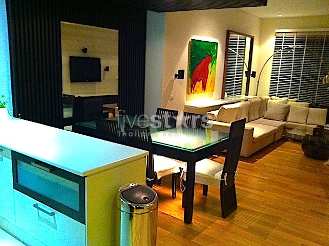 Spacious 2 bedroom condo for rent close to BTS Asoke and shopping mall (will available on 18 DEC)