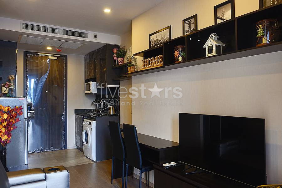 Superbe appartement moderne d'une chambre à Asoke