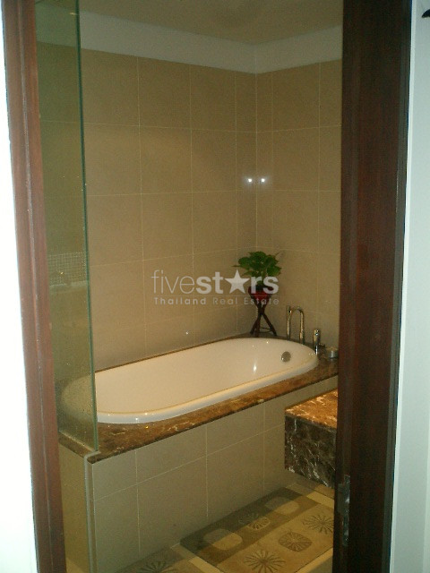 Appartement d'une chambre à louer près de la station de BTS Asoke, photo 3