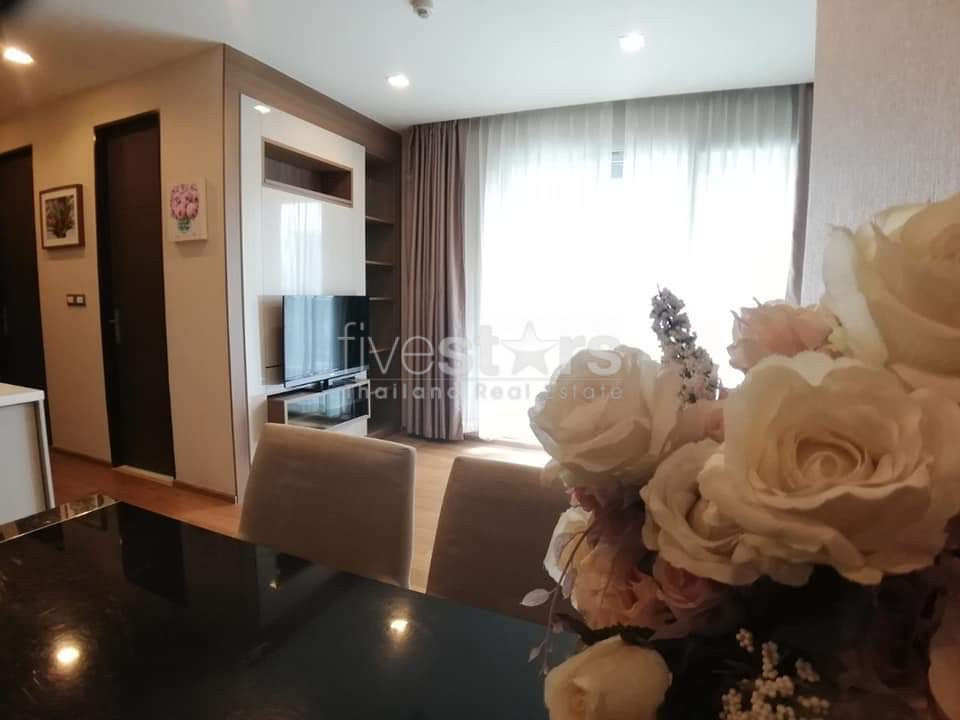 Appartement de 2 chambres à louer non loin du MRT Petchburi, photo 10