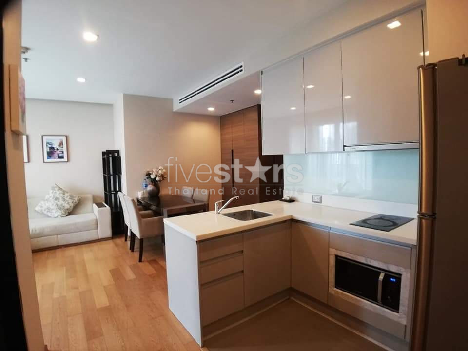 Appartement de 2 chambres à vendre non loin du MRT Petchburi, photo 4