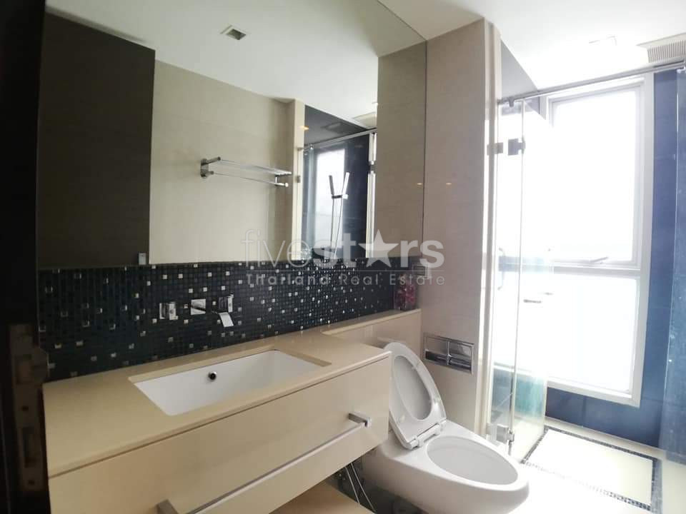 Appartement de 2 chambres à vendre non loin du MRT Petchburi, photo 5