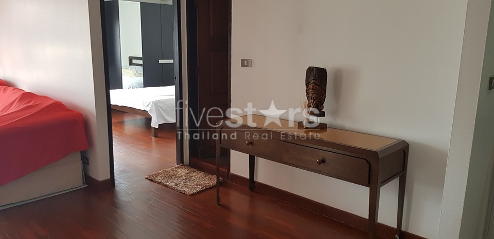 2 bedrooms condo renovated unit for rent near BTS Nana, photo 5