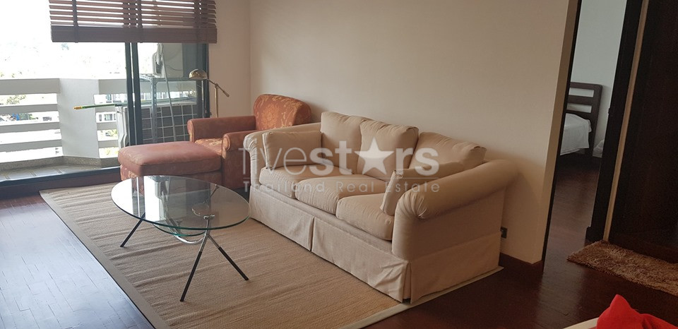 2 bedrooms condo renovated unit for rent near BTS Nana