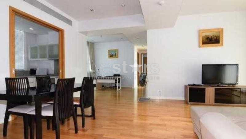 Condo 2 chambres à louer près du BTS Asoke