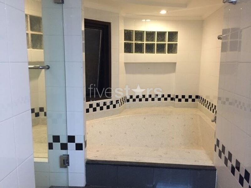 Spacious 3 bedrooms condo for sale walking distance to BTS Nana, photo 9