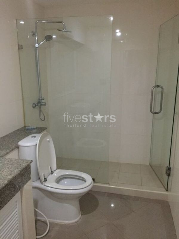 Spacious 3 bedrooms condo for sale walking distance to BTS Nana, photo 10