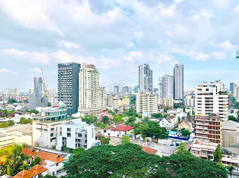 Corner unit 1 bedroom condo for sale near BTS Asoke, photo 10