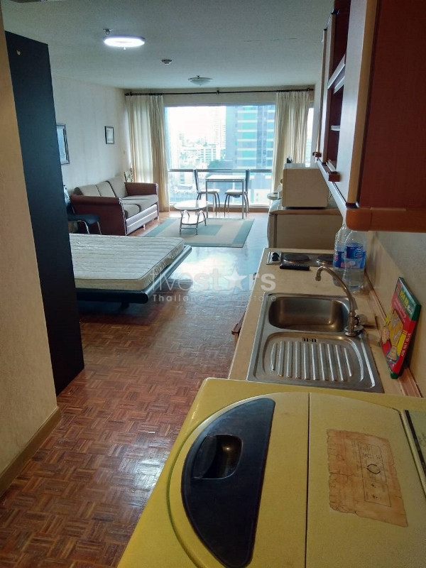 Studio Condo for sale in Nana, photo 2