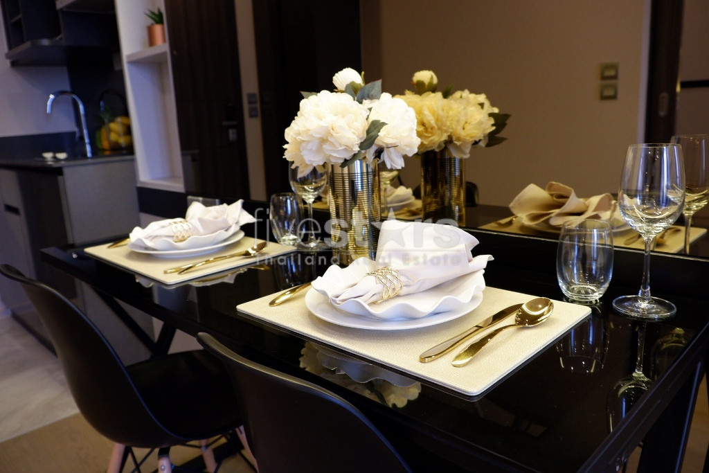 High floor unit 1 bedroom condo for rent close to BTS Asoke, photo 3