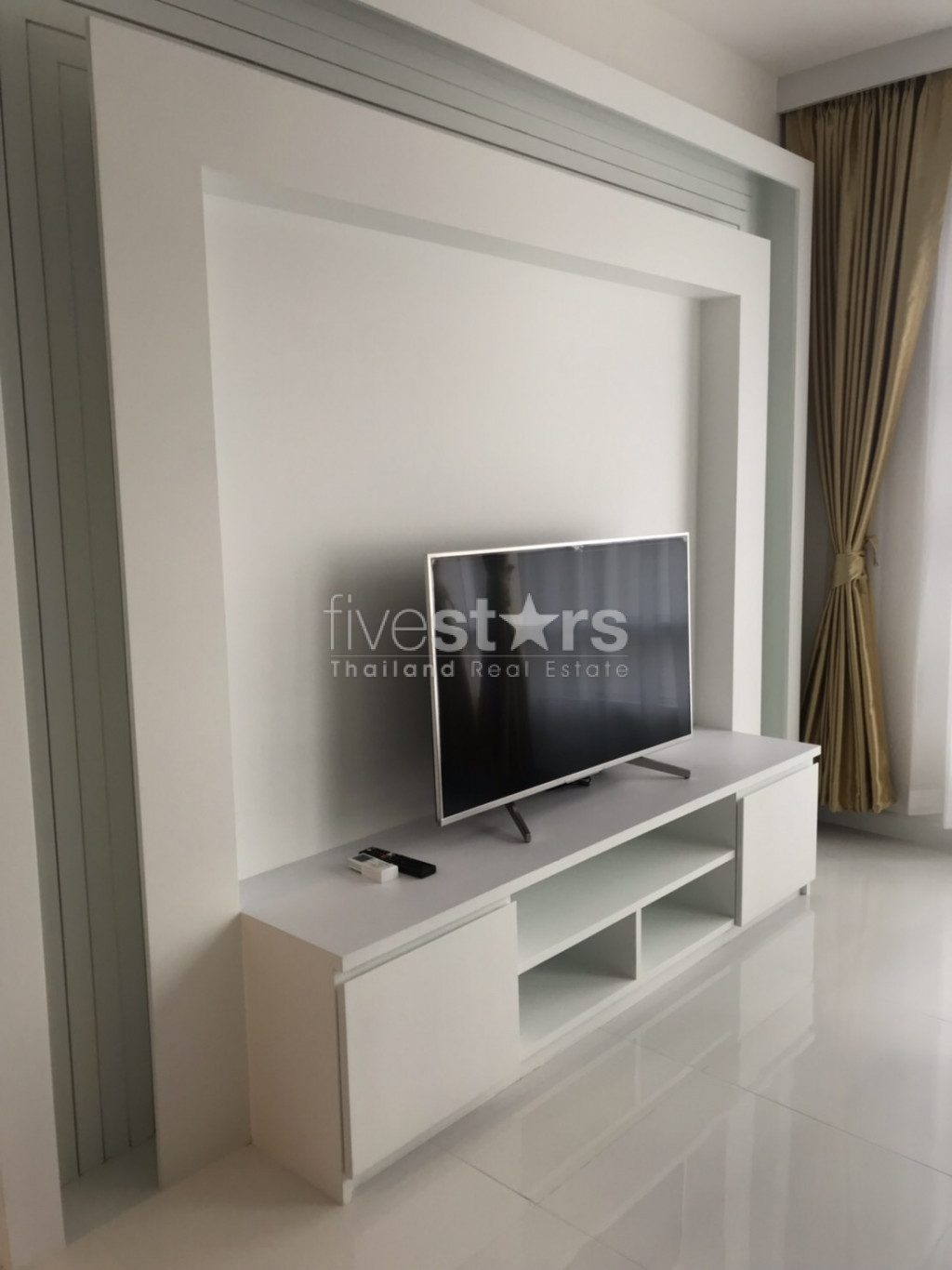 Newly renovated 2 bedrooms condo for rent near BTS Asoke, photo 2