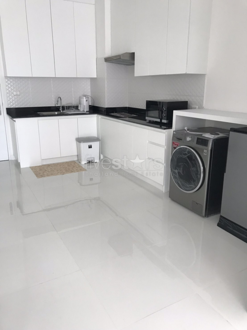 Newly renovated 2 bedrooms condo for rent near BTS Asoke, photo 5