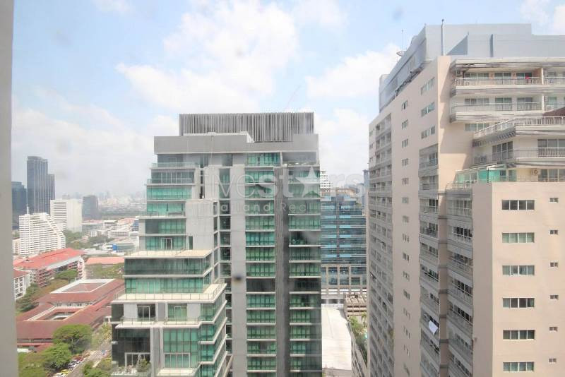 2 bedrooms condo for rent close to BTS Asoke, photo 2