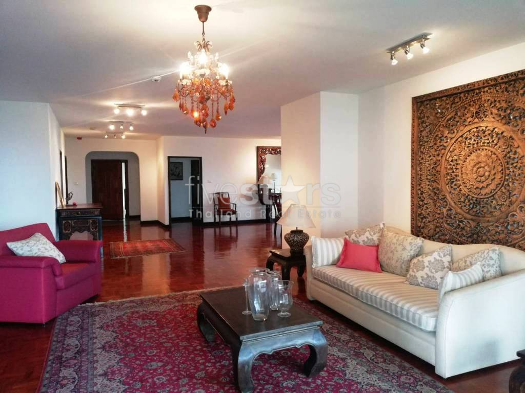 Spacious 3 bedrooms condo for rent in Nana