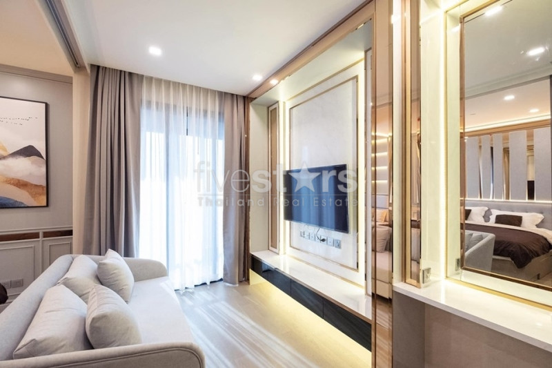 Modern 1 bedroom for rent close to BTS Asoke