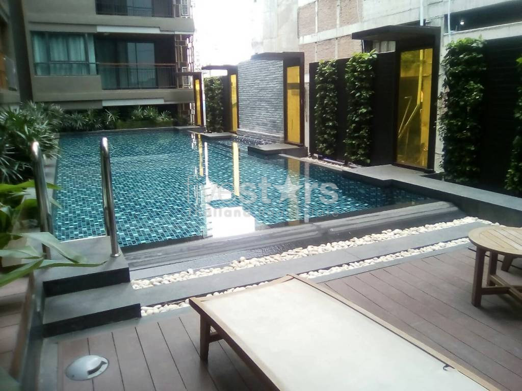 Large 1 bedroom condo for rent near BTS Asoke, photo 11