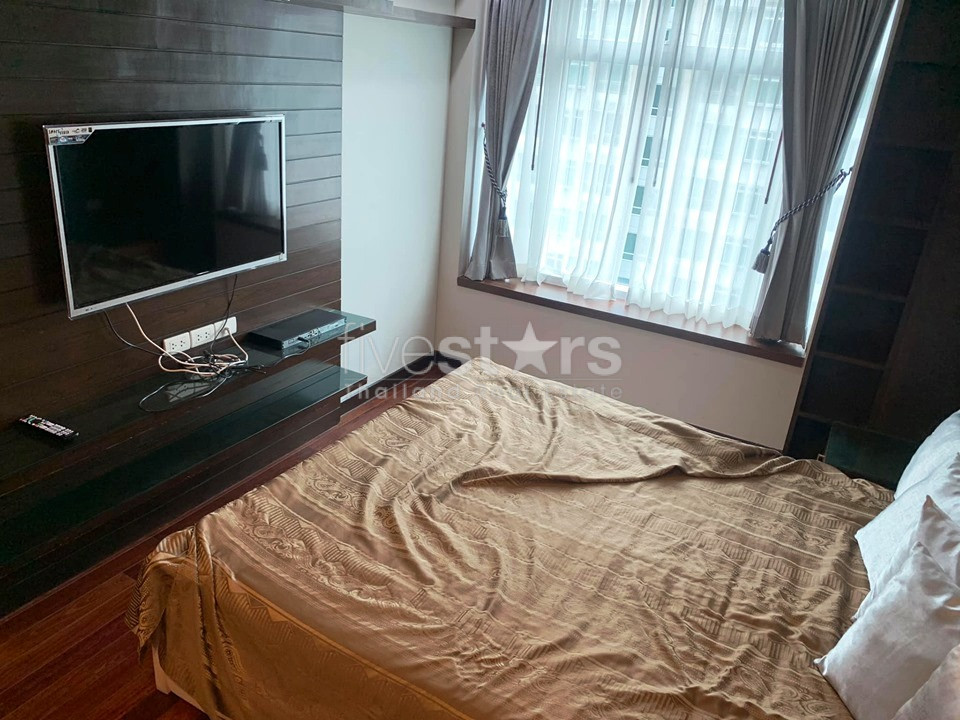 3 bedrooms condo for rent on Petchaburi road near BTS Nana, photo 3