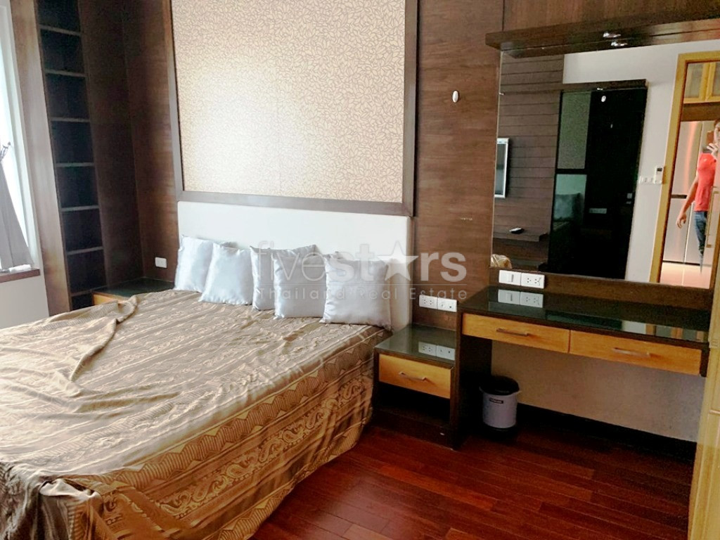 3 bedrooms condo for rent on Petchaburi road near BTS Nana, photo 4