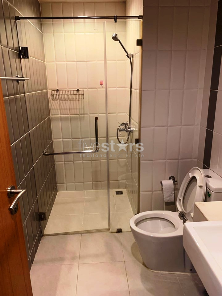 3 bedrooms condo for rent on Petchaburi road near BTS Nana, photo 5