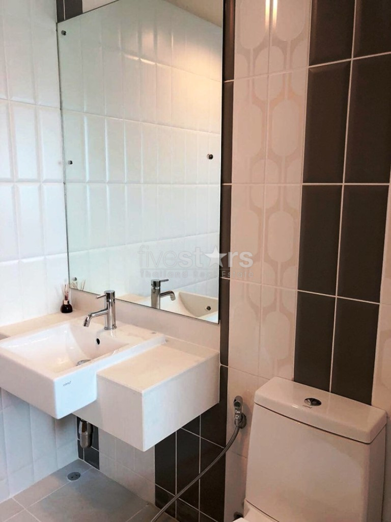 2 bedrooms condo for rent on Petchaburi road near BTS Nana, photo 5