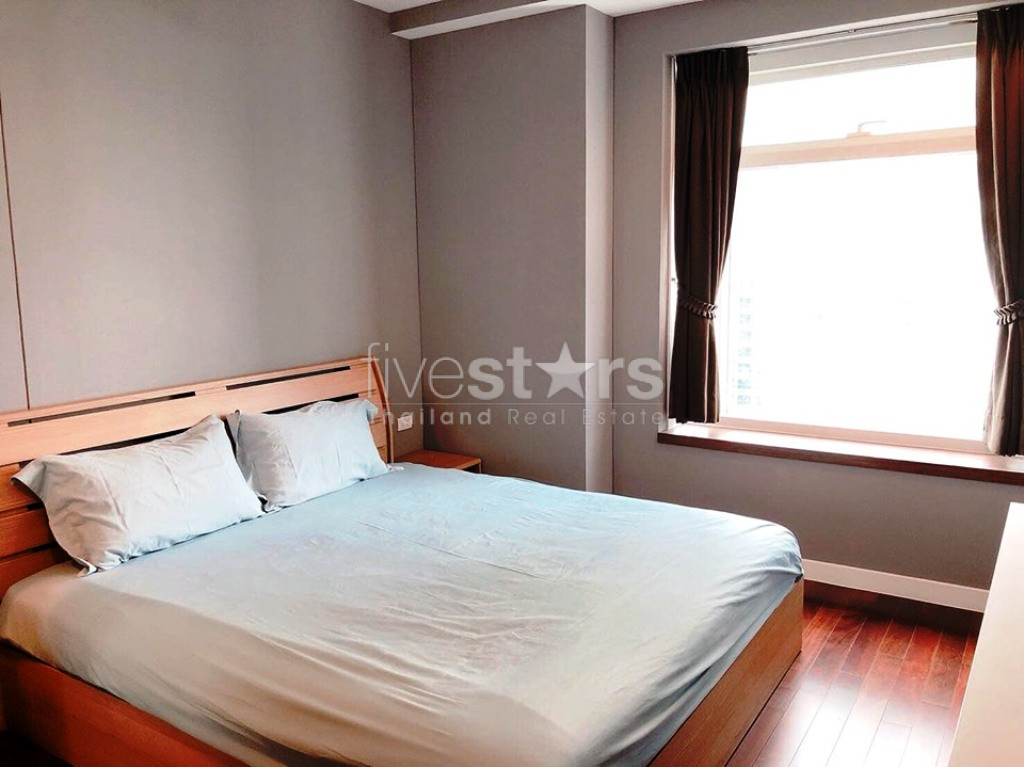 2 bedrooms condo for rent on Petchaburi road near BTS Nana, photo 2