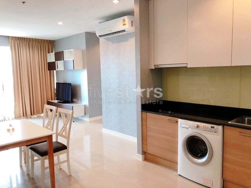 2 bedrooms condo for rent on Petchaburi road near BTS Nana, photo 3