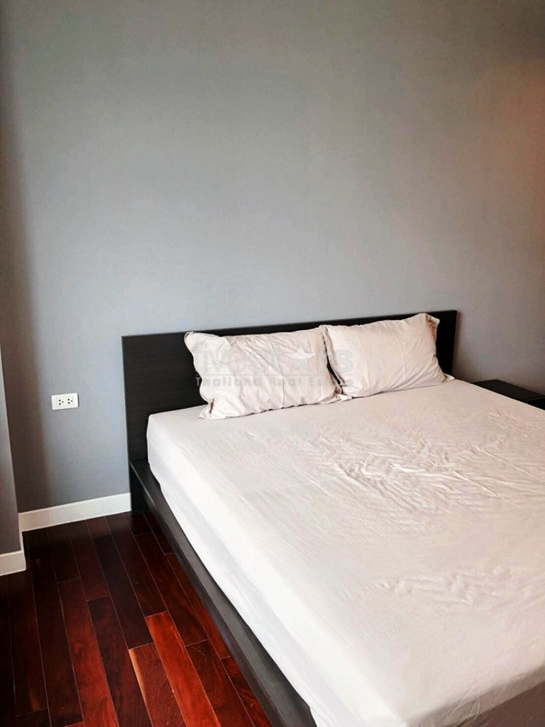 2 bedrooms condo for rent on Petchaburi road near BTS Nana, photo 4