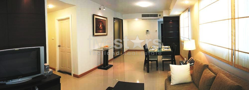 Large 2 bedrooms condo for rent in Asoke
