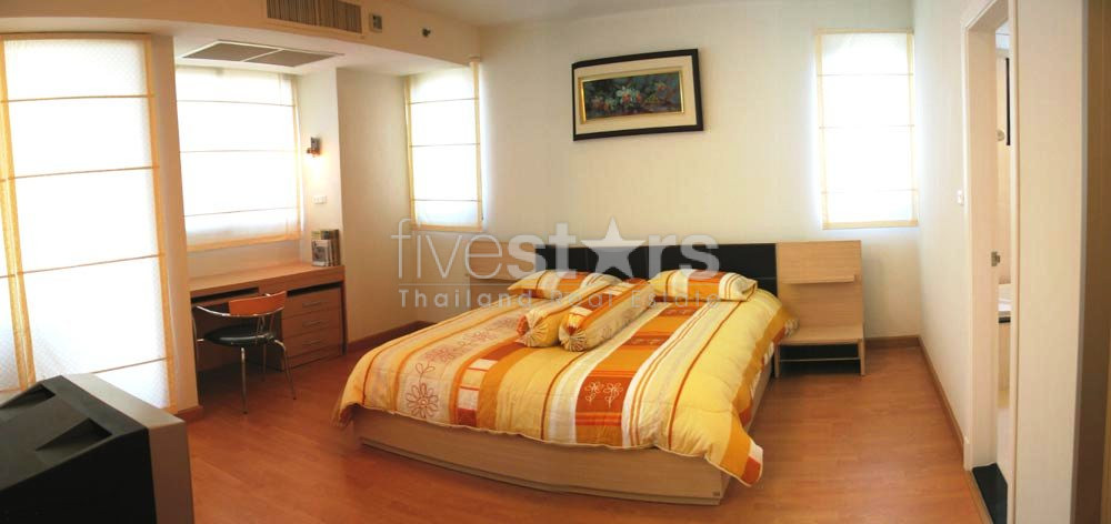 Large 2 bedrooms condo for rent in Asoke, photo 4