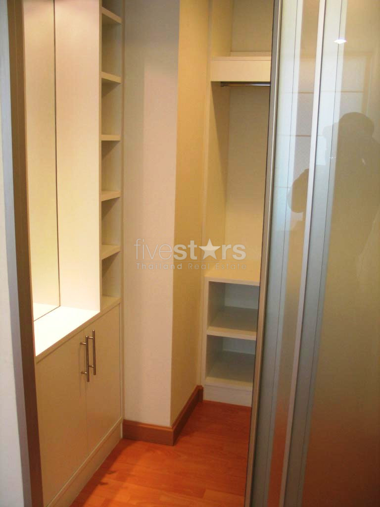 Large 2 bedrooms condo for rent in Asoke, photo 6