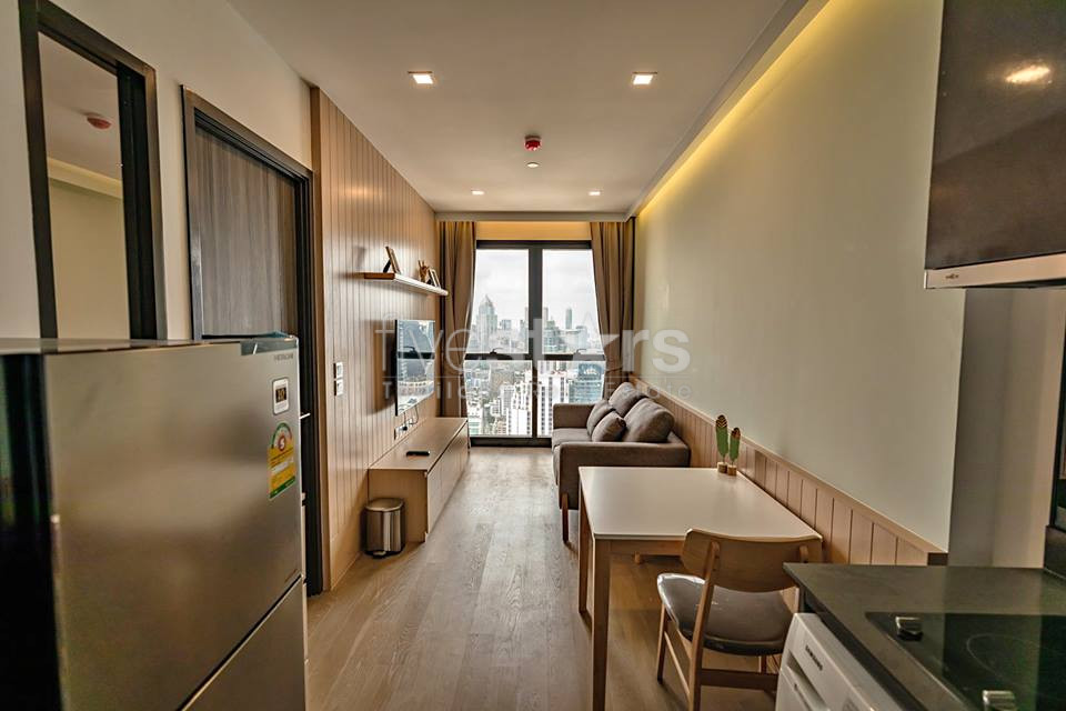 Brand new 1 bedroom condo for rent close to BTS Asoke