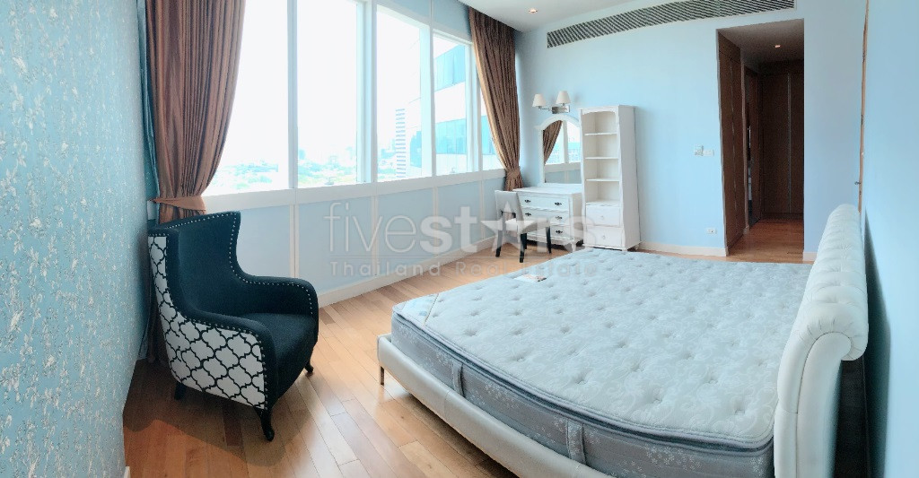 Appartement de 3 chambres en étage élevé à louer à Asoke, photo 5