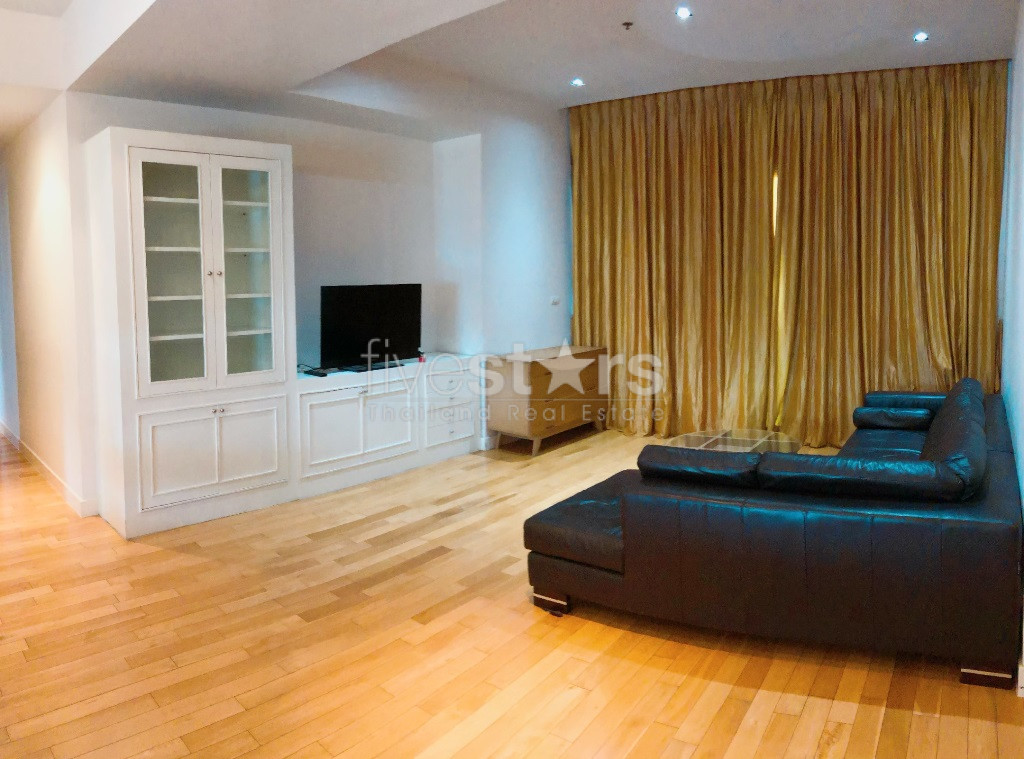 Appartement de 3 chambres en étage élevé à louer à Asoke, photo 3