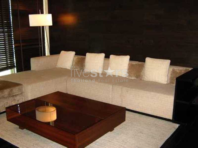 Appartement spacieux de 2 chambres à louer près du BTS Asoke