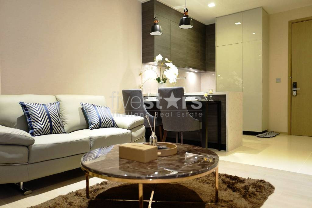 Appartement neuf d'une chambre à louer près de la station de BTS Asoke